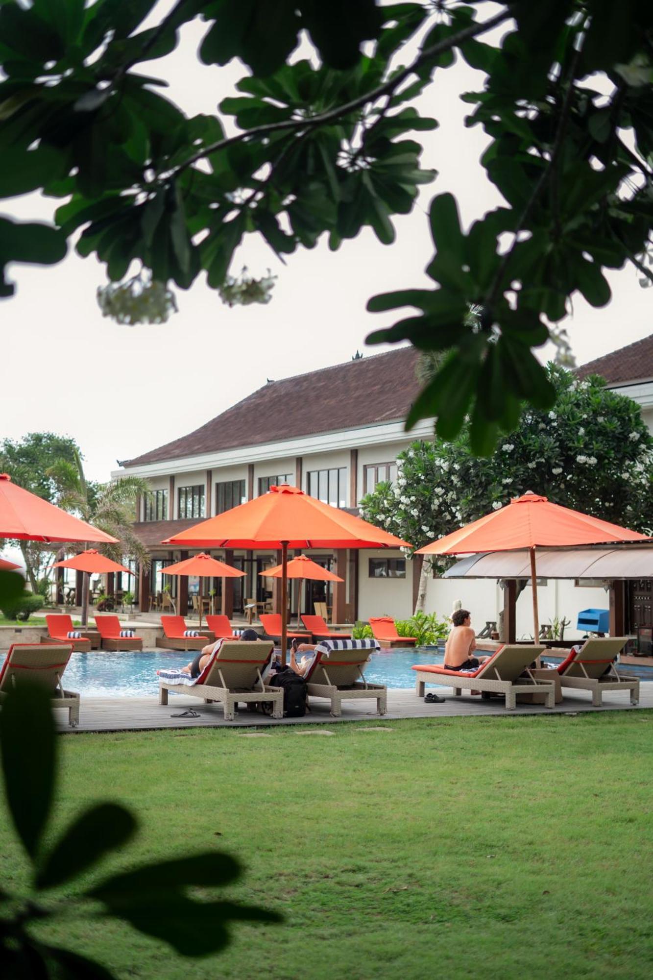 Hotel Ombak Sunset Gili Trawangan Exterior foto